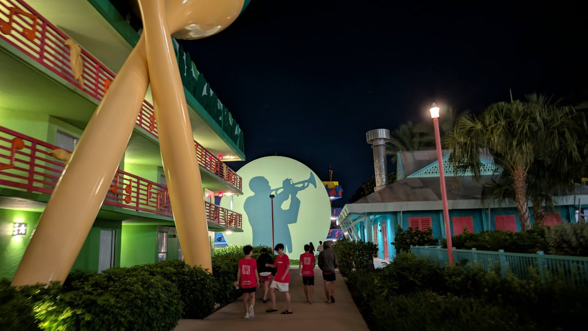 Disney's All Star Music Resort theming