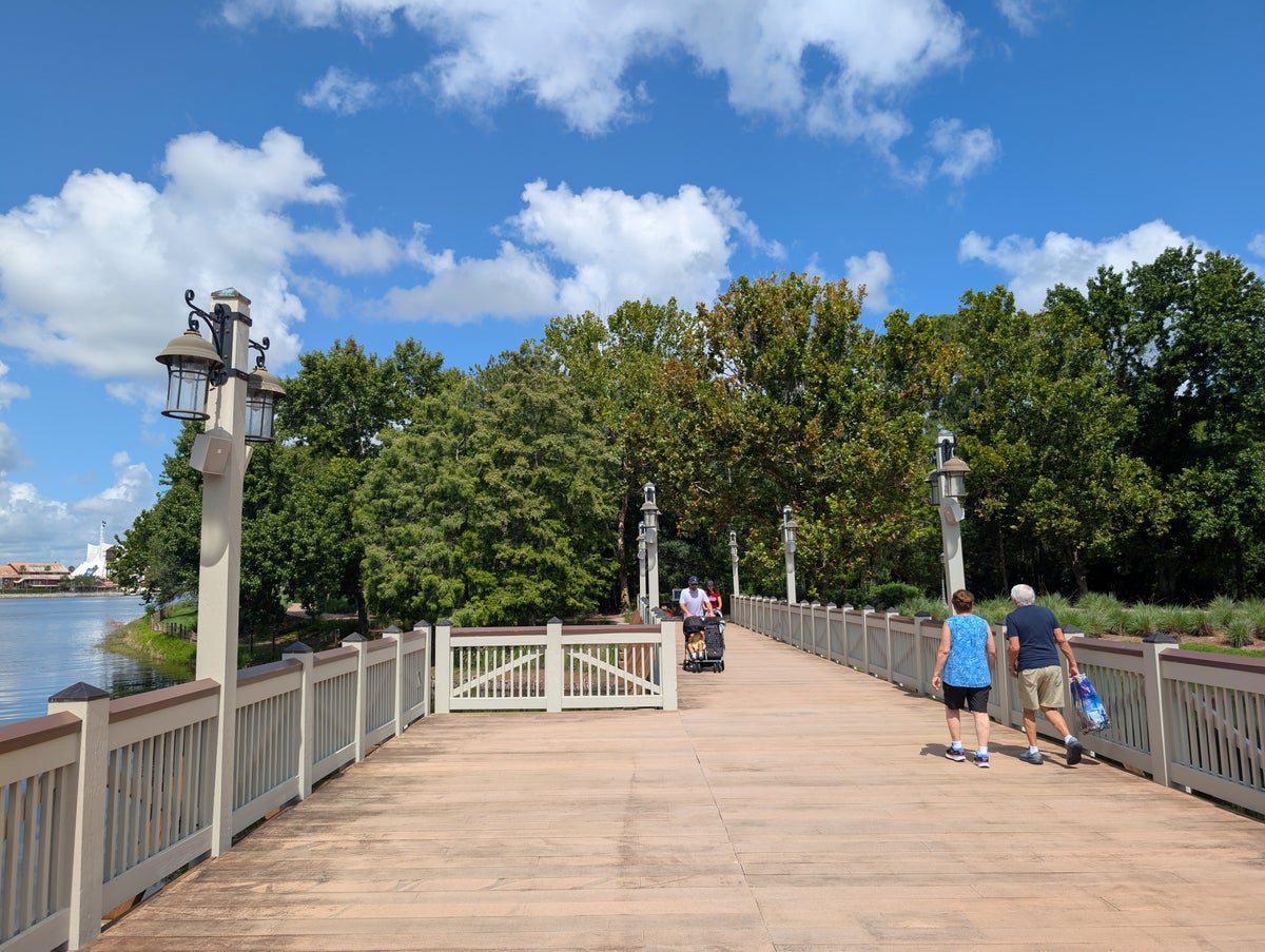 Disney's Saratoga Springs Resort & Spa amenities Sassagoula River boat to Disney Springs walkway to Old Key West