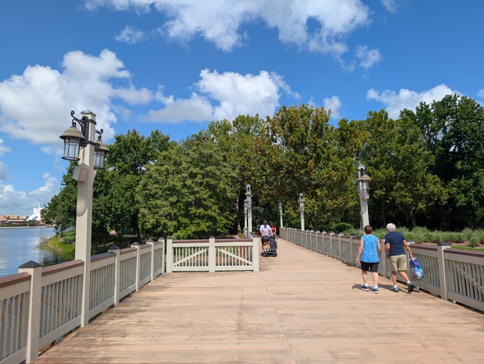 Disney's Saratoga Springs Resort & Spa amenities Sassagoula River boat to Disney Springs walkway to Old Key West