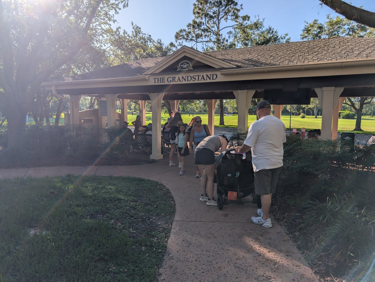 Disney's Saratoga Springs Resort & Spa amenities bus transportation Grandstand stop