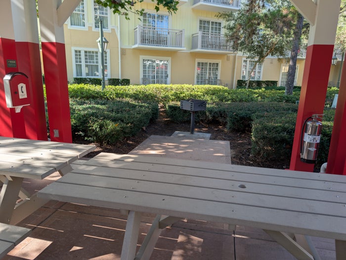 Disney's Saratoga Springs Resort & Spa amenities pools Paddock Pool grill