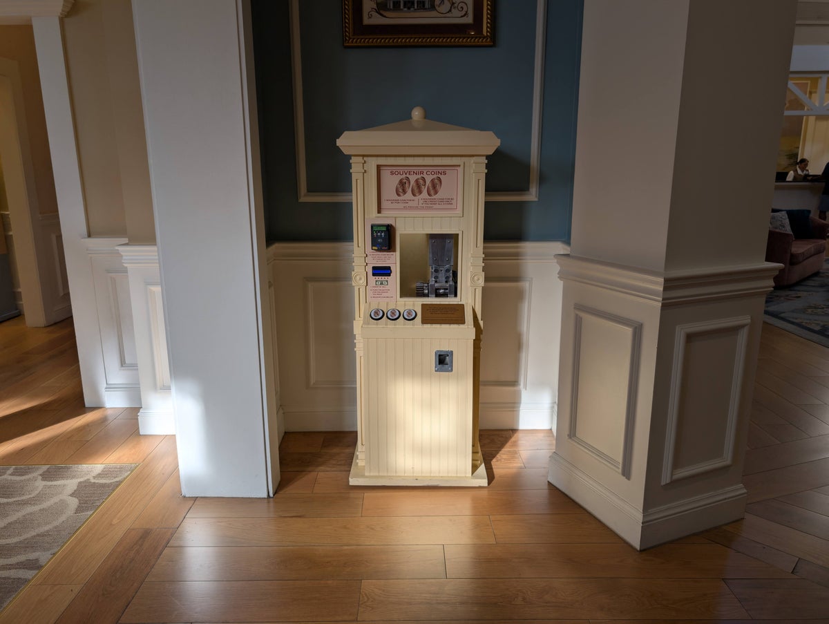 Disney's Saratoga Springs Resort & Spa penny machine