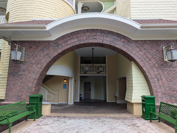 Disney's Saratoga Springs Resort & Spa room Grandstand building