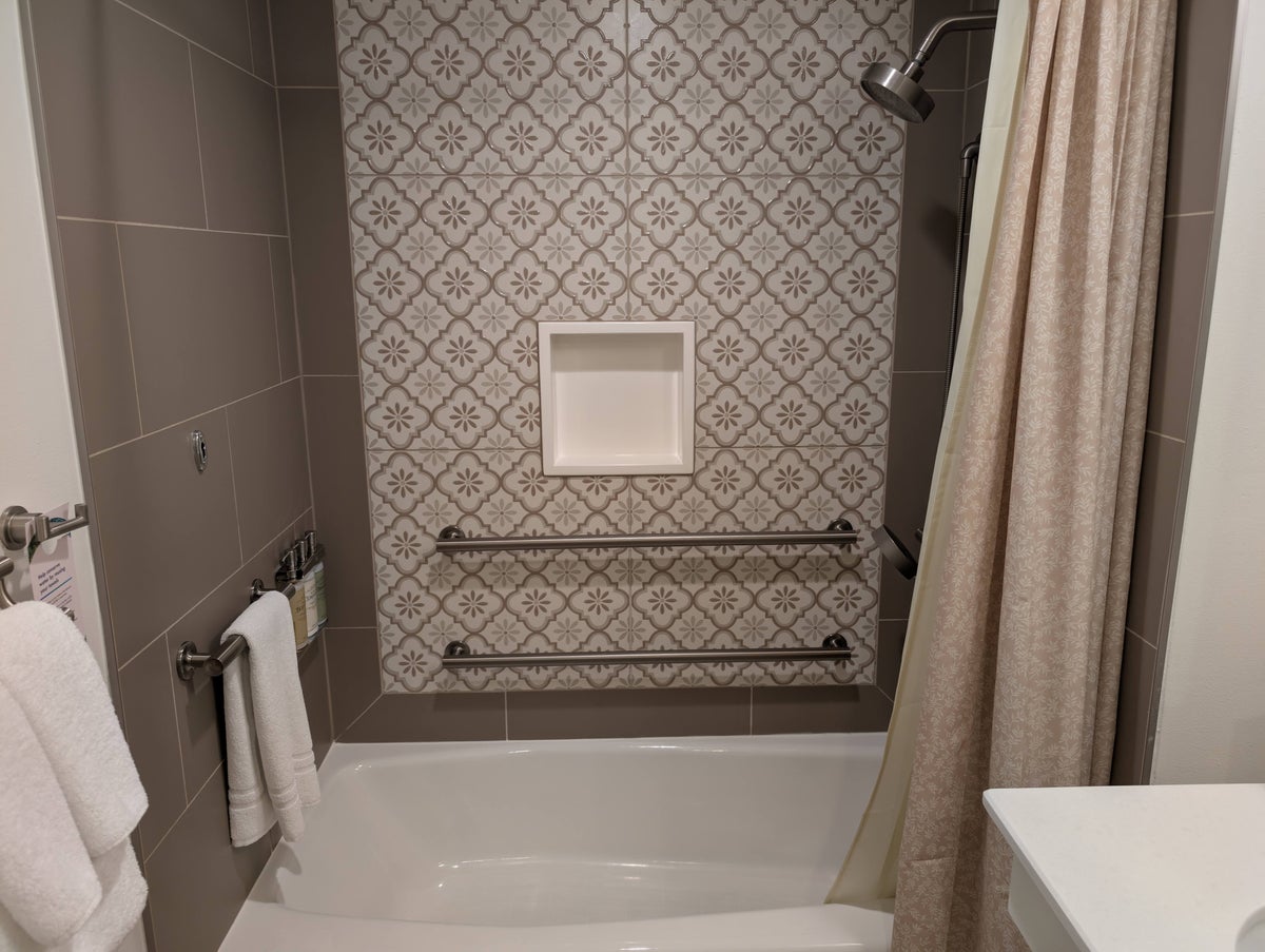 Disney's Saratoga Springs Resort & Spa room accessible bath