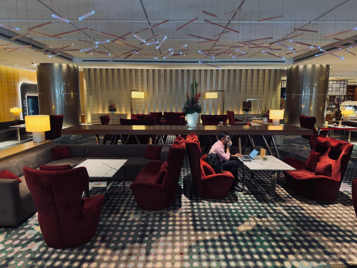 DoubleTree by Hilton Johor Bahru lobby seating