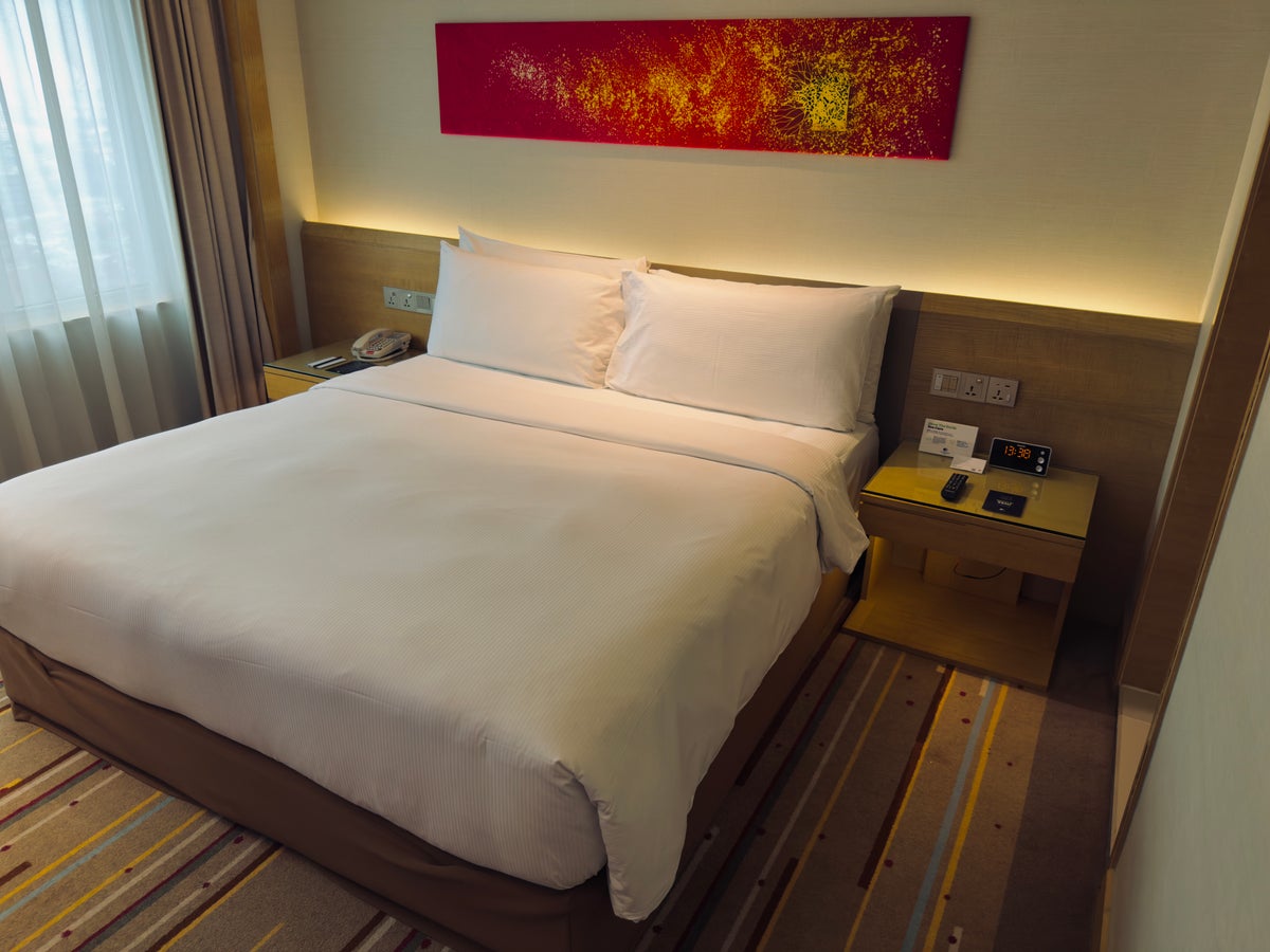 DoubleTree by Hilton Johor Bahru room bed