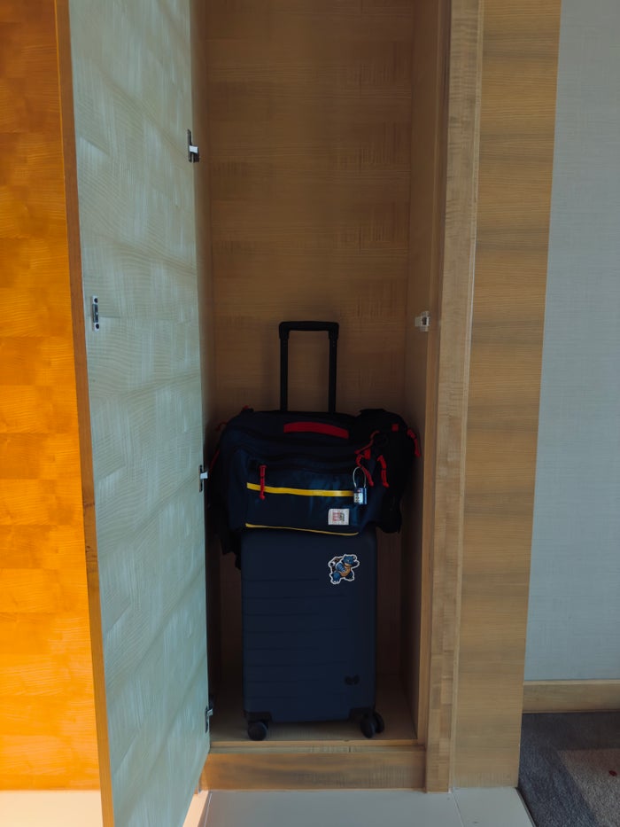DoubleTree by Hilton Johor Bahru room closet DoubleTree by Hilton Johor Bahru room closet
