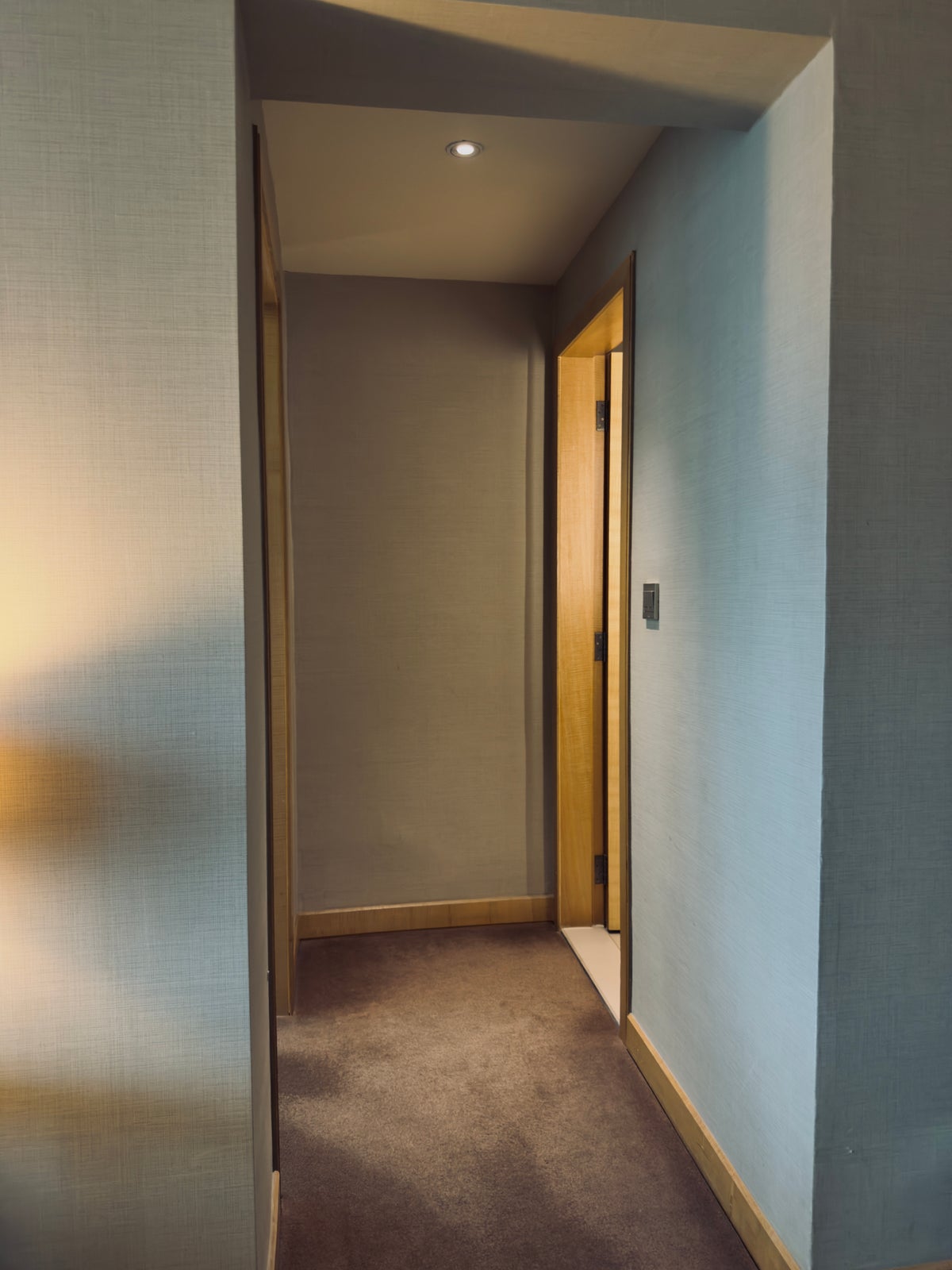 DoubleTree by Hilton Johor Bahru room hallway to room