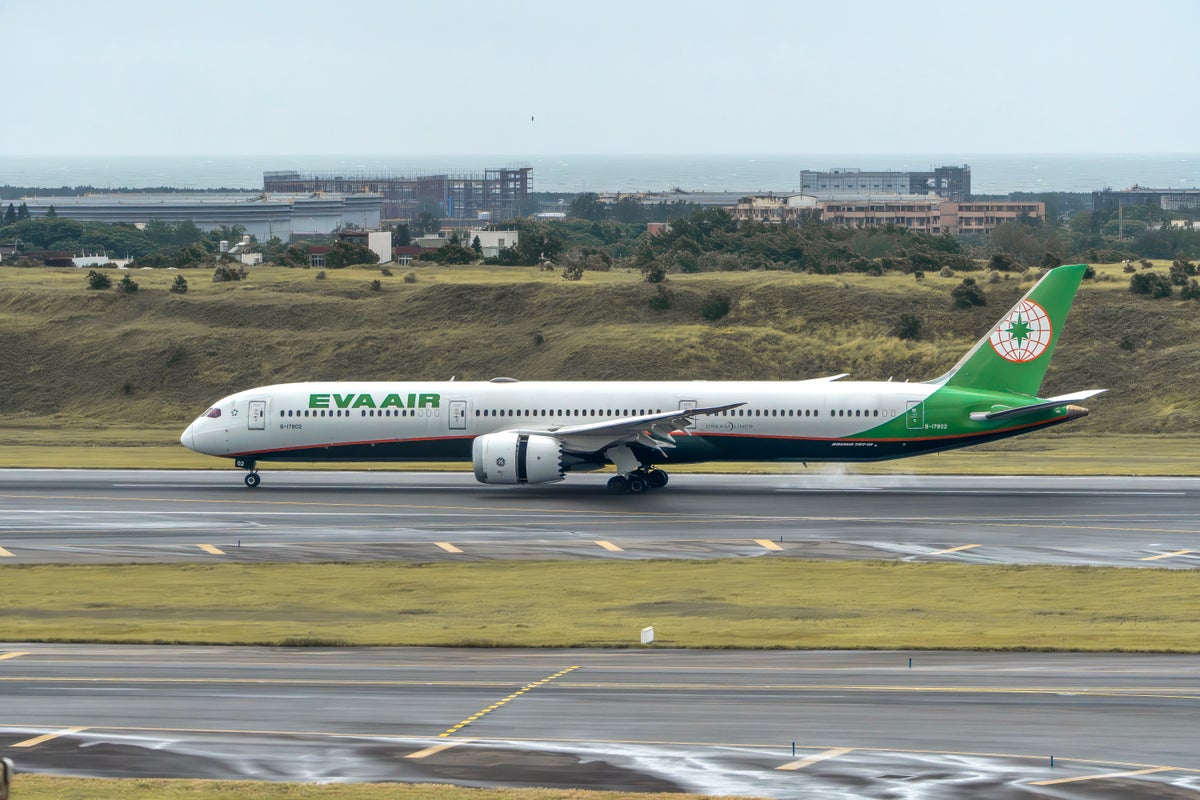 EVA Air 787 10