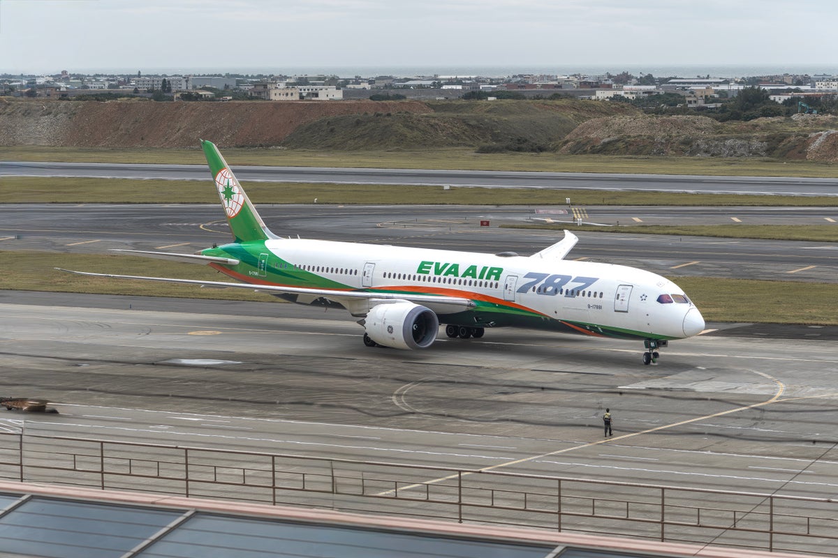 EVA Air TPE 787 livery