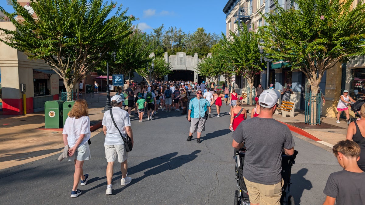 Early entry to Galaxys Edge at Hollywood Studios