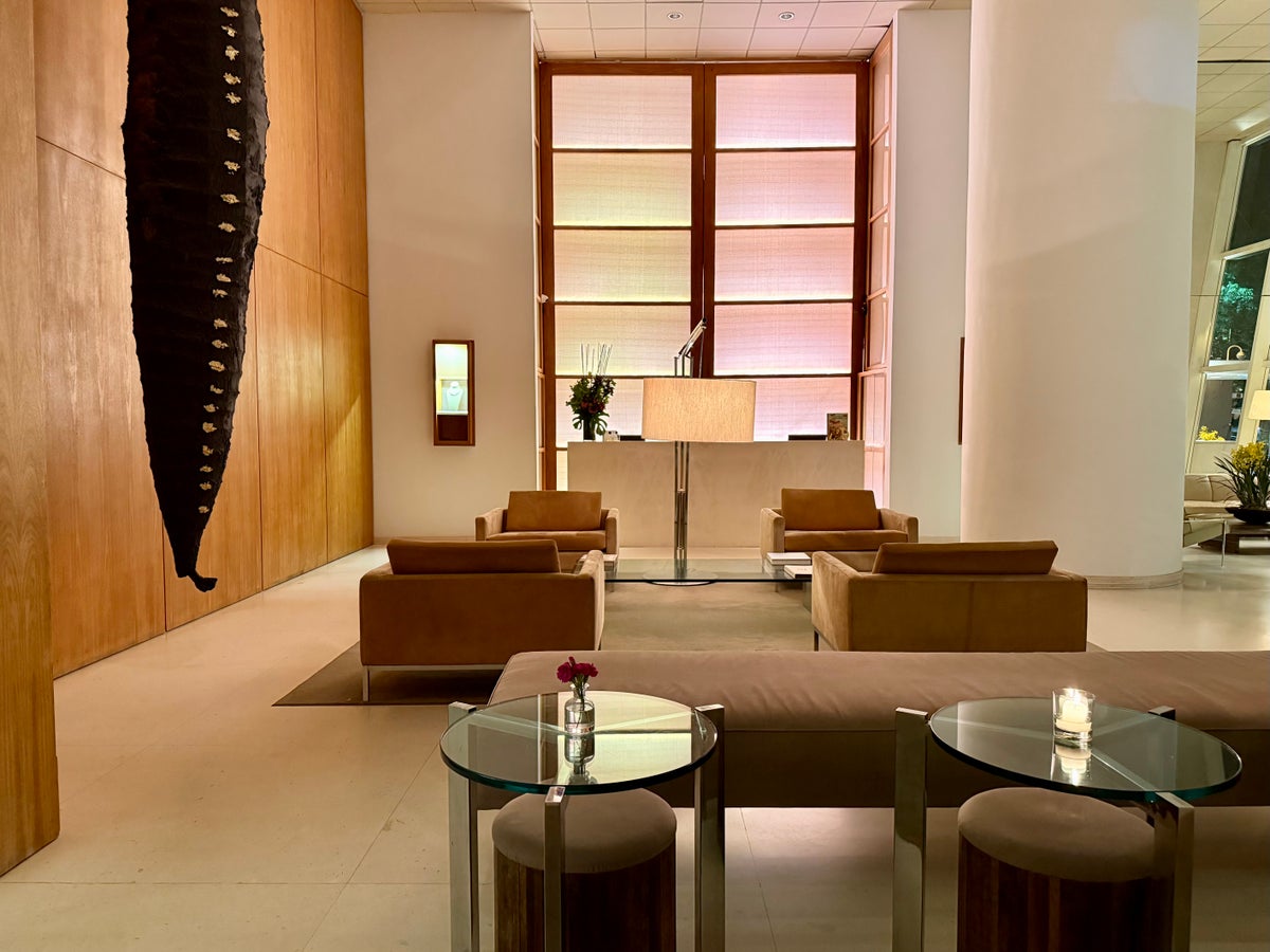 Emiliano Hotel Sao Paulo lobby
