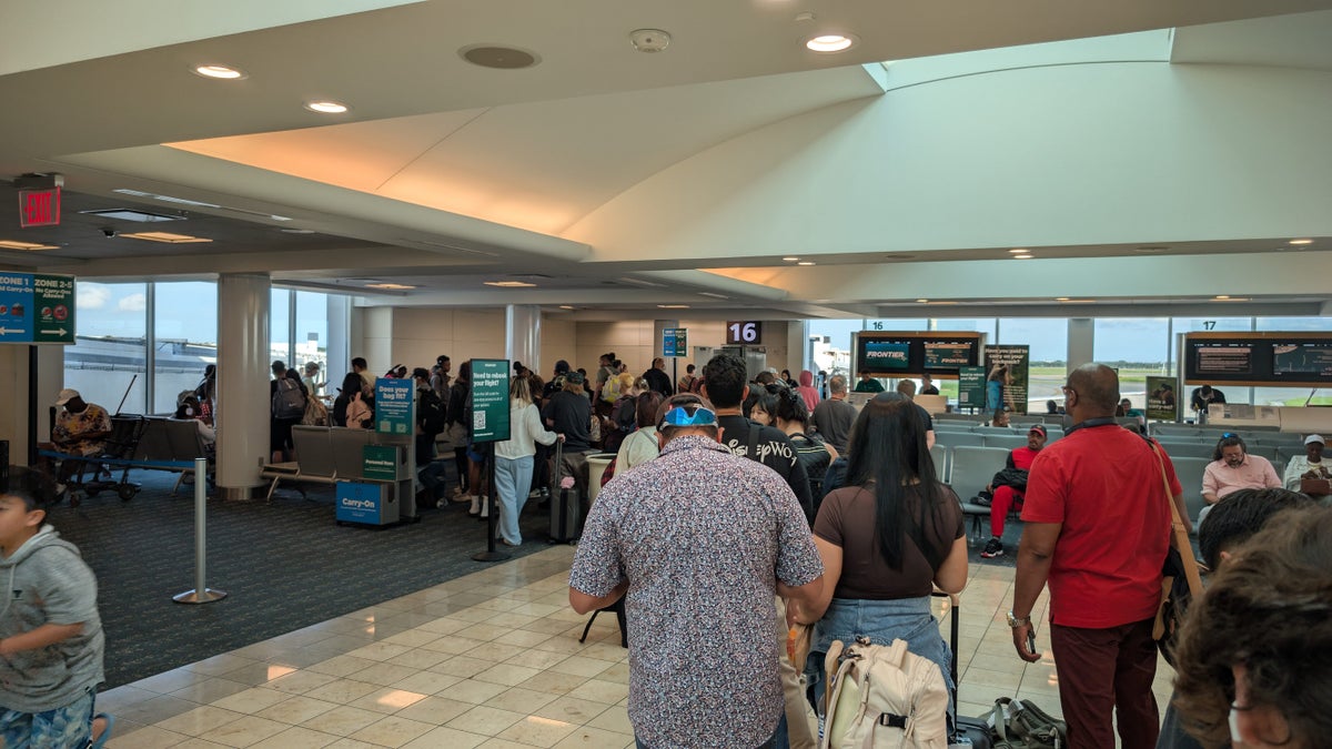 Frontier Zone 1 boarding at MCO