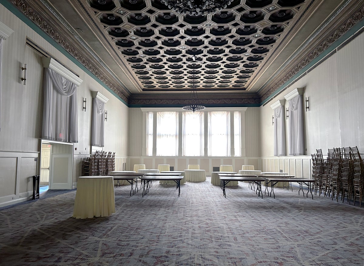 Hotel Gettysburg ballroom