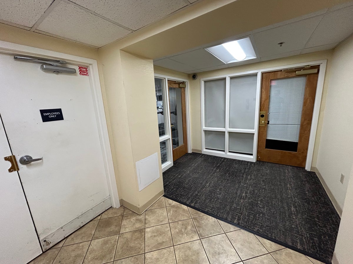 Hotel Gettysburg gym entrance