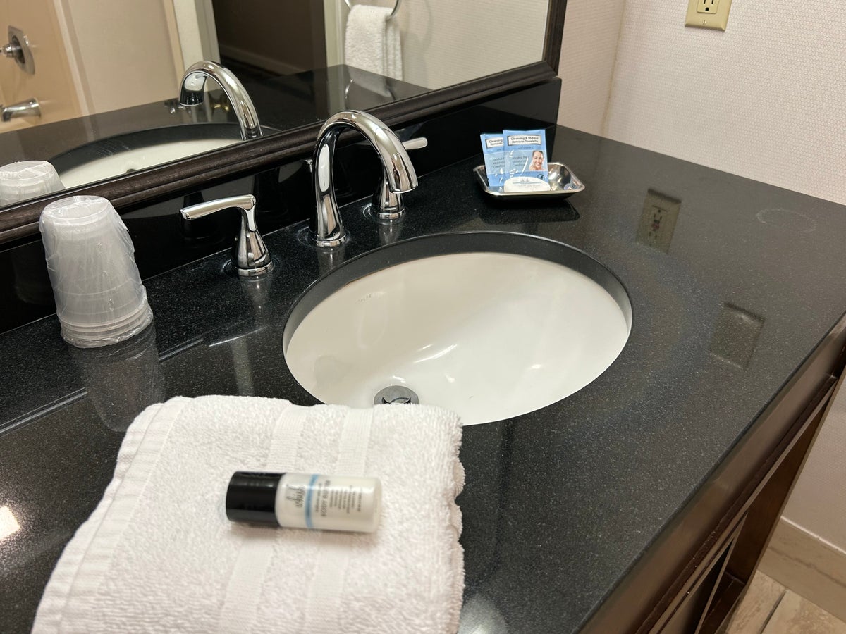 Hotel Gettysburg room 209 sink