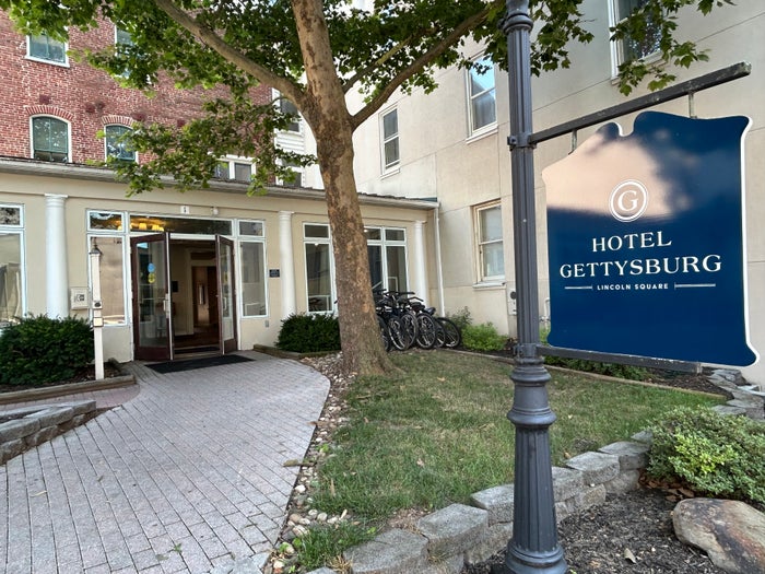 Hotel Gettysburg side entrance Hotel Gettysburg side entrance