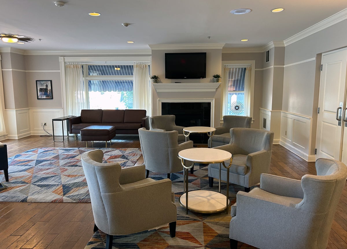 Hotel Gettysburg western sitting room
