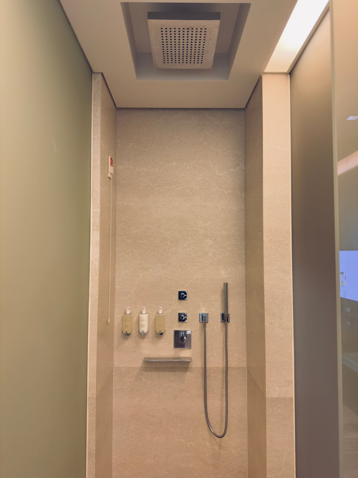 Hyatt Centric Levent Istanbul room shower