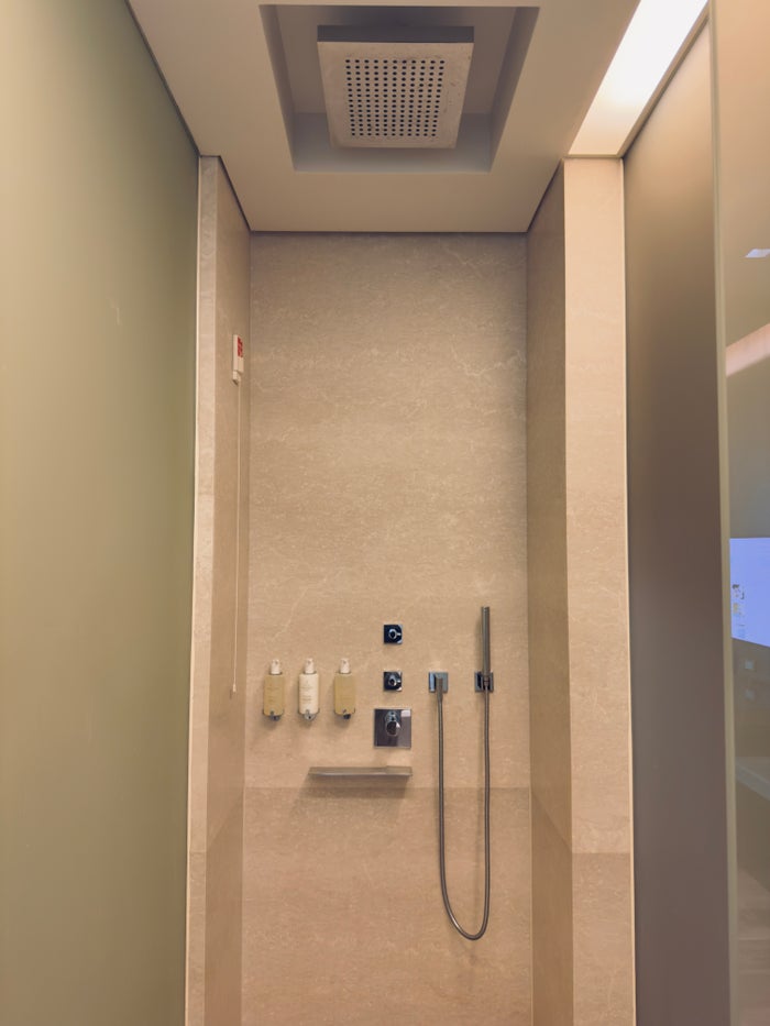 Hyatt Centric Levent Istanbul room shower Hyatt Centric Levent Istanbul room shower