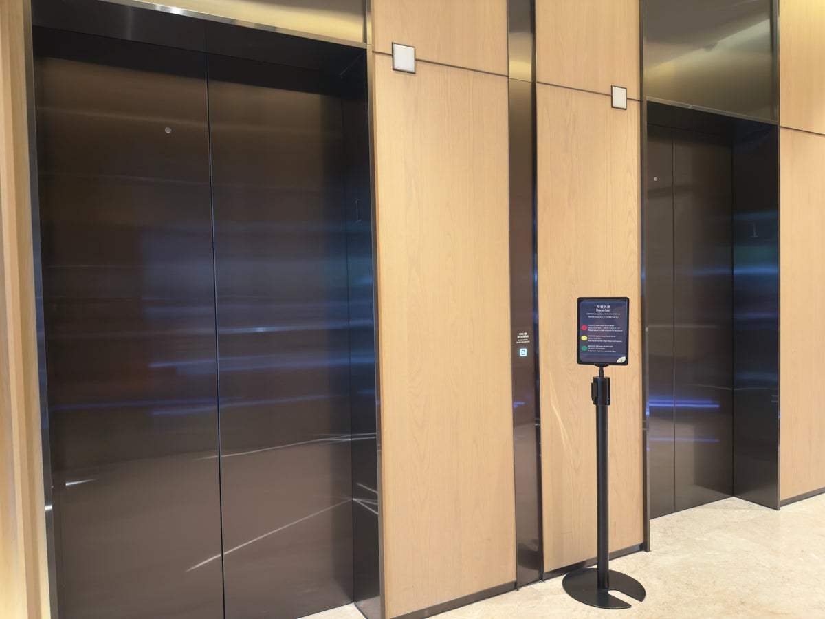 Hyatt Place New Taipei City Xinzhuang elevators