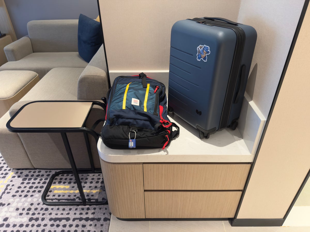 Hyatt Place New Taipei City Xinzhuang luggage storage area