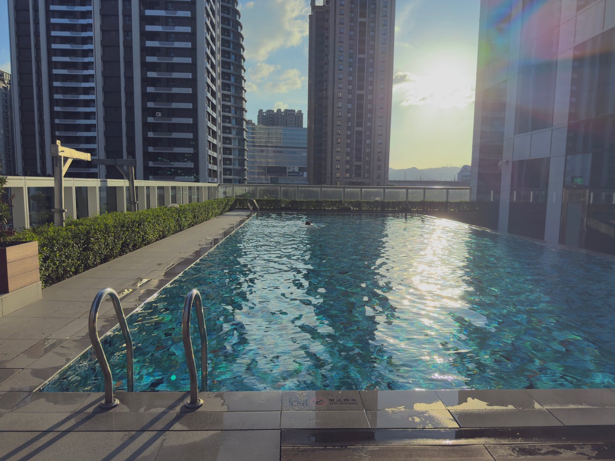 Hyatt Place New Taipei City Xinzhuang pool