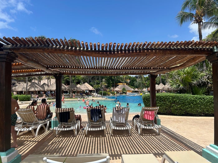 sun chairs and shade