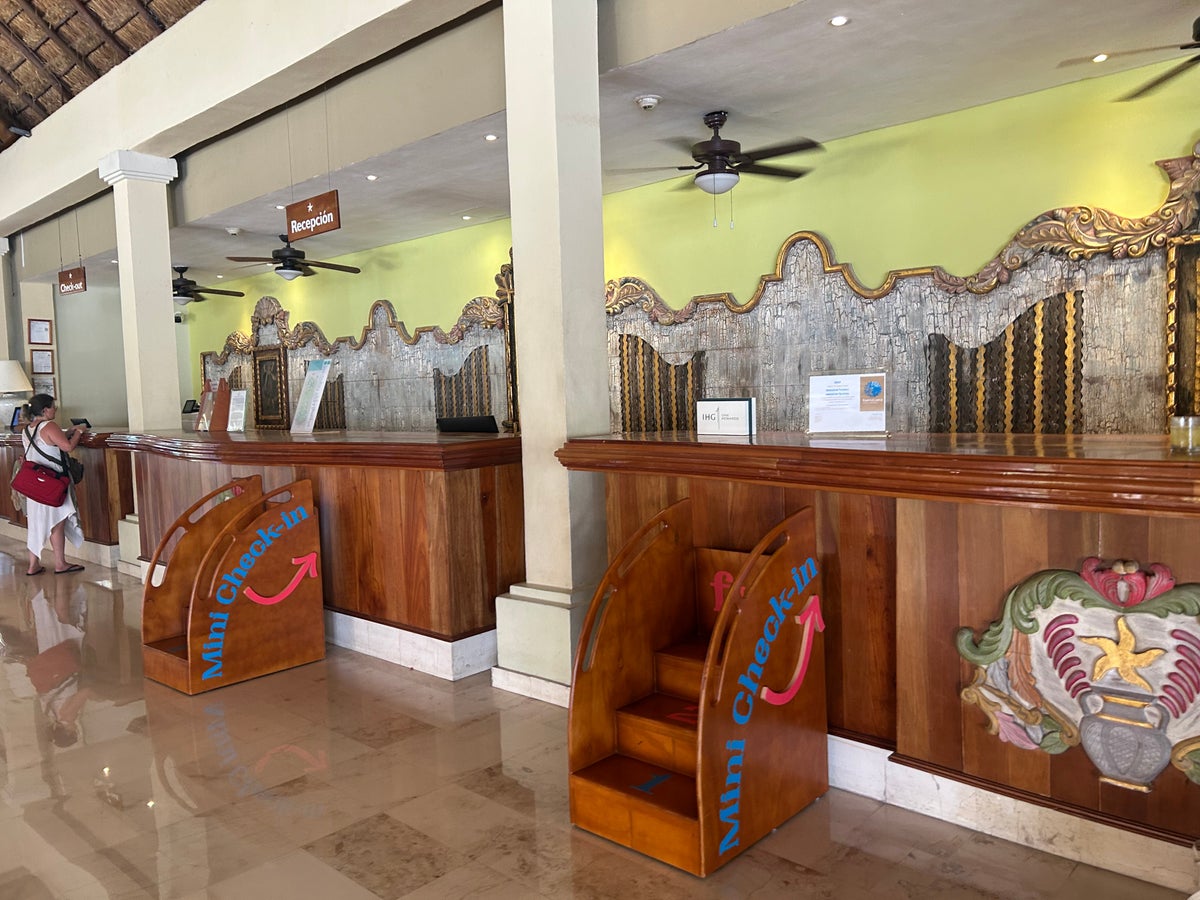 Iberostar Waves Quetzal Check In