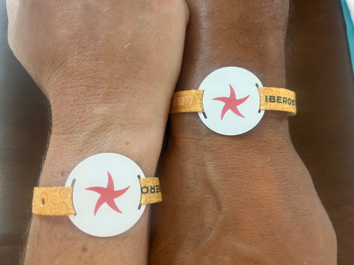 Iberostar Waves Quetzal bracelets