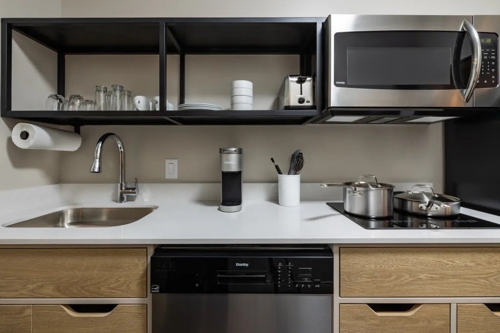 LivSmart Studios by Hilton Tullahoma Guest Room Kitchen