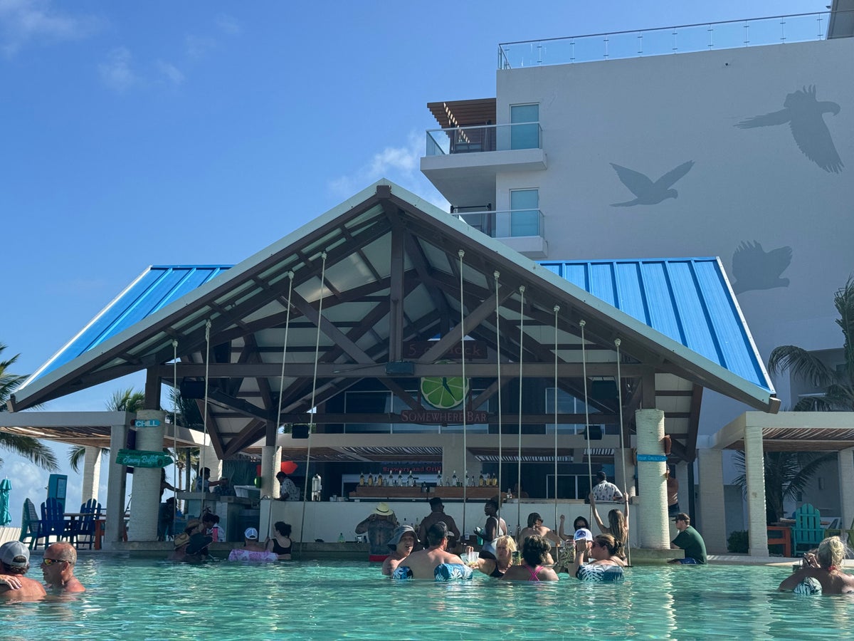 Margaritaville Island Reserve Riviera Maya 5 o clock somewhere bar