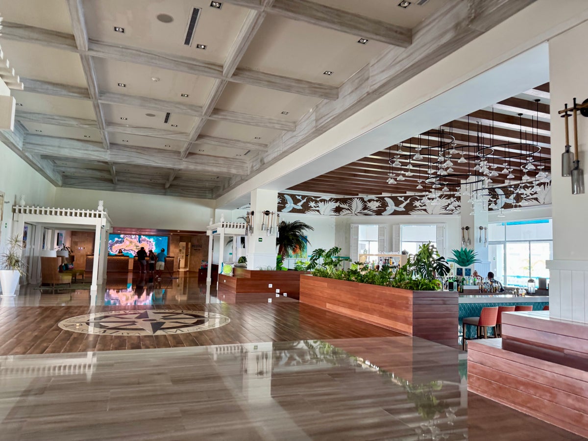 Margaritaville Island Reserve Riviera Maya Lobby