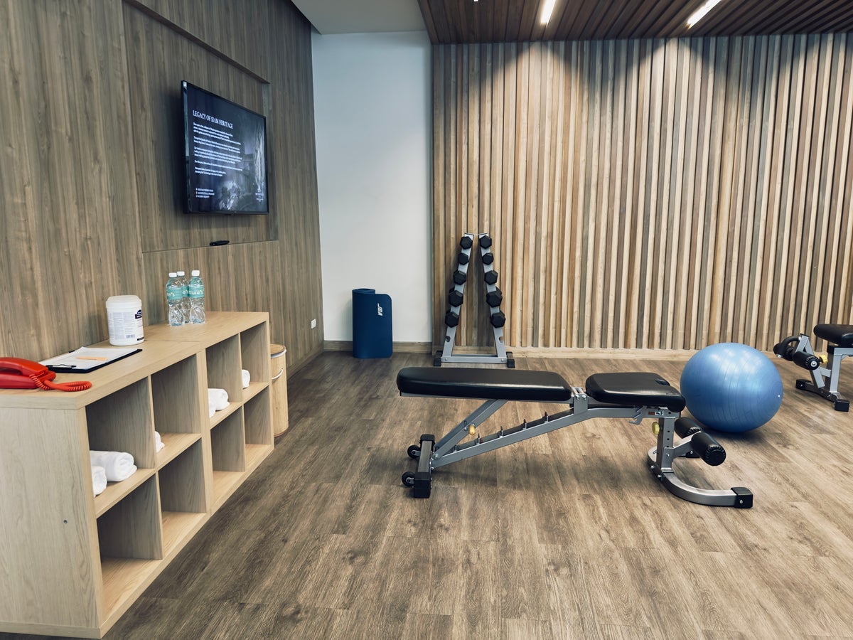 Metropolis Suites Bangkok fitness center free weights