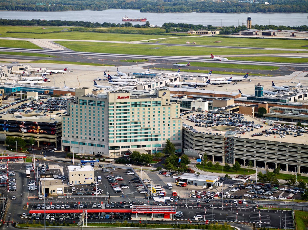 Philadelphia Airport Marriott exterior