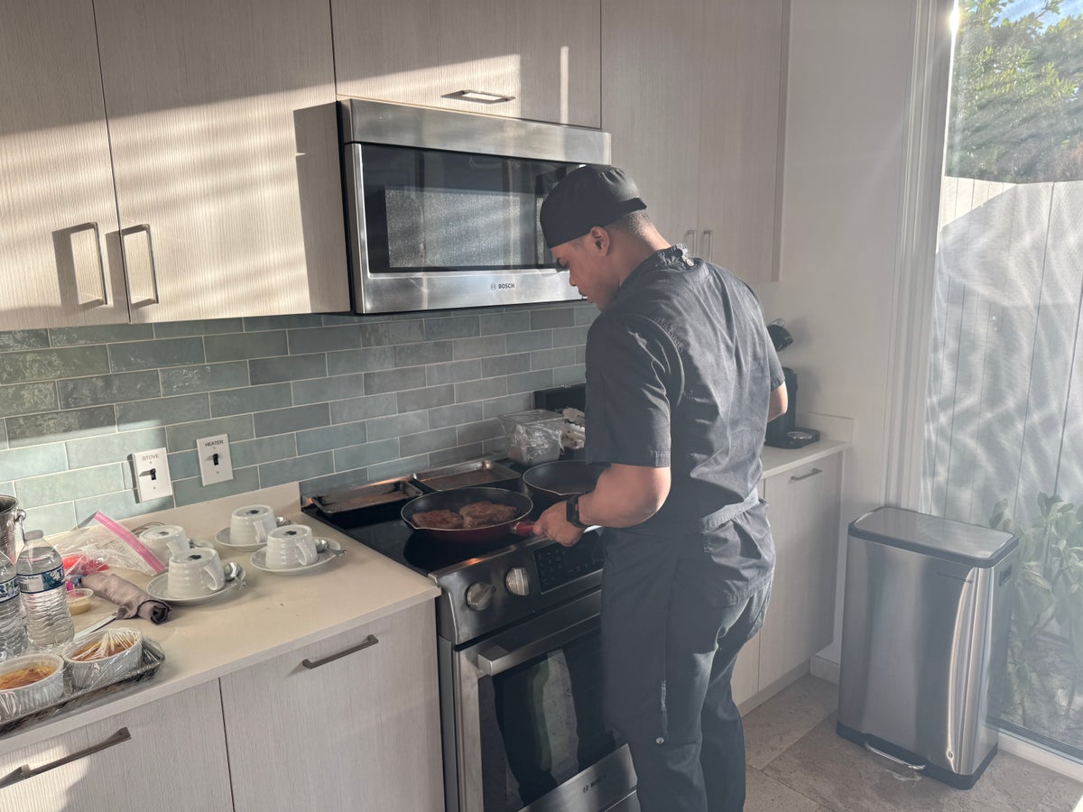 Private chef in room dining Sailrock South Caicos