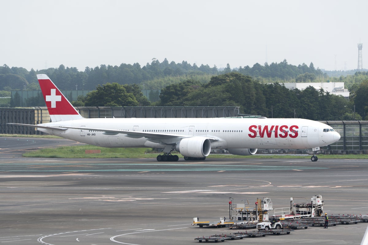 SWISS 777 NRT