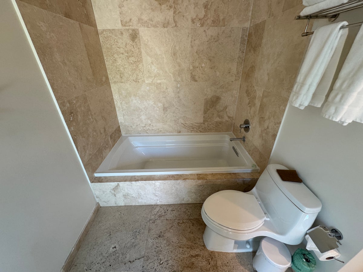 Sailrock South Caicos Master Bathtub