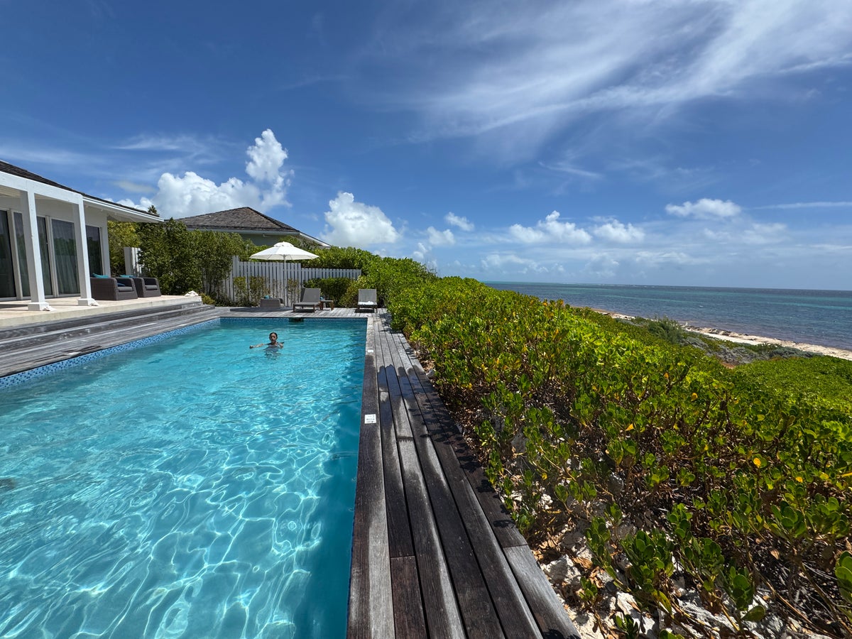 Sailrock South Caicos Villa pool beachside