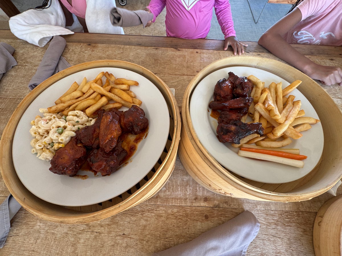 Sailrock South Caicos room service