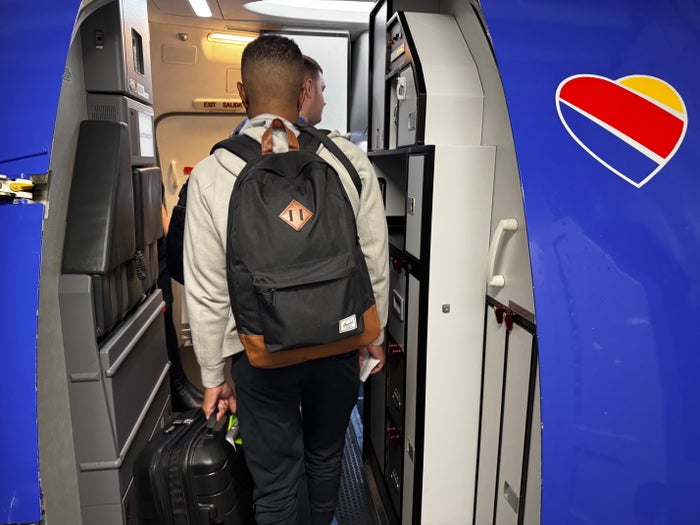 Southwest check in agent Southwest Airlines B737 boarding door passengers