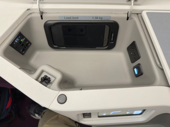 Thai Airways Royal Silk a350 900 business class console storage Thai Airways Royal Silk a350 900 business class console storage