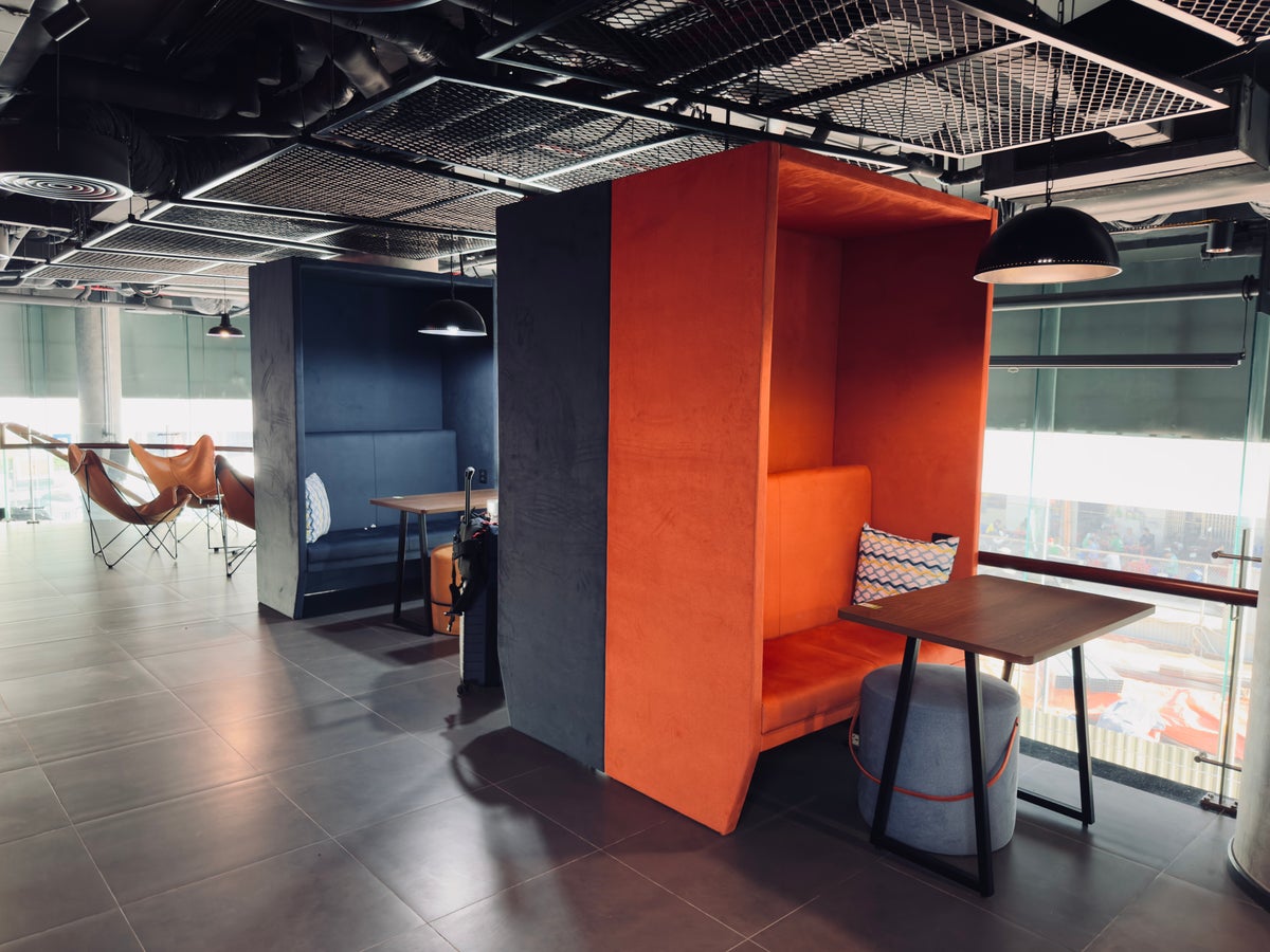 Tru By Hilton Hanoi Station co working space