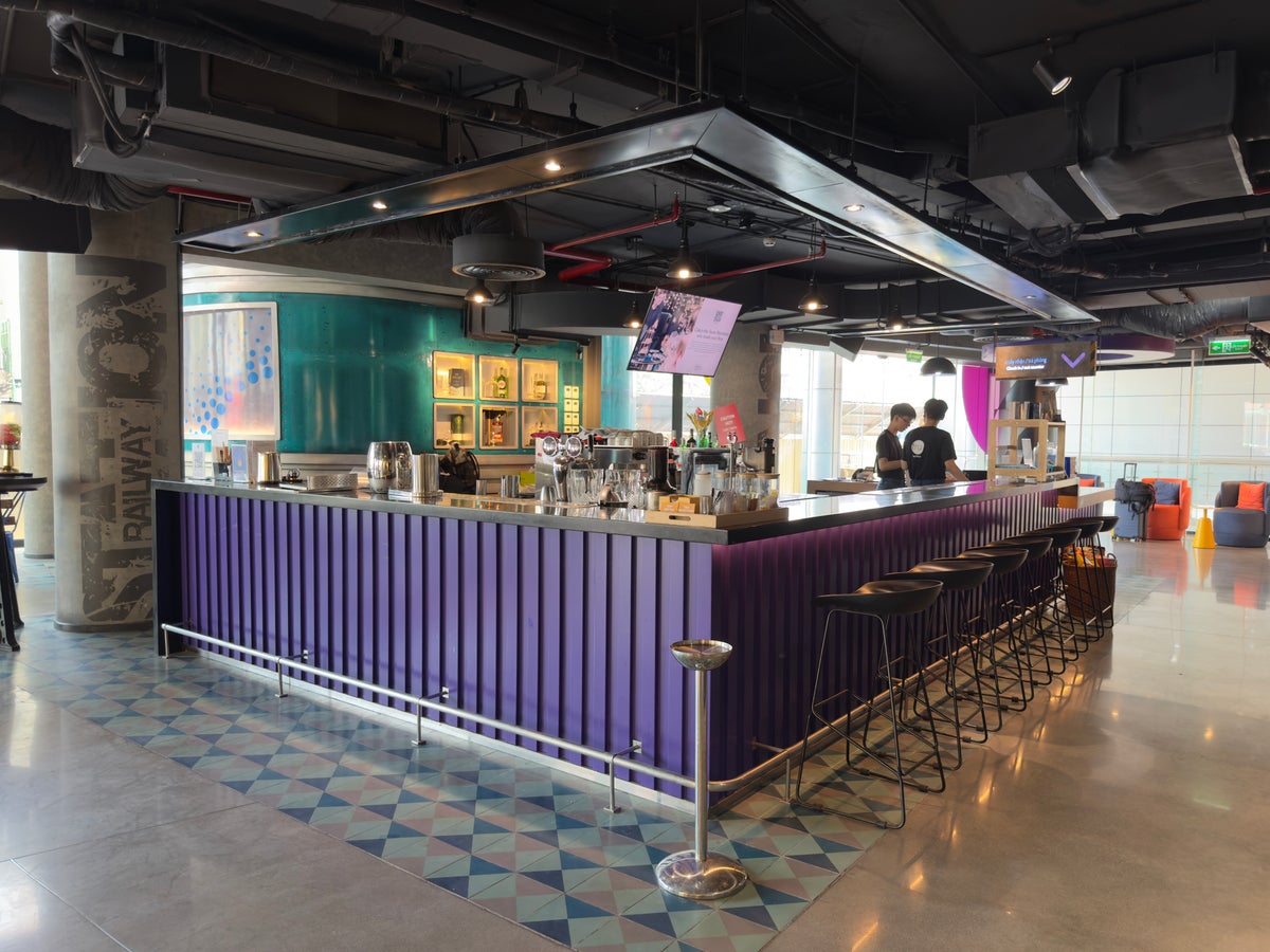 Tru by Hilton Hanoi Station hotel bar