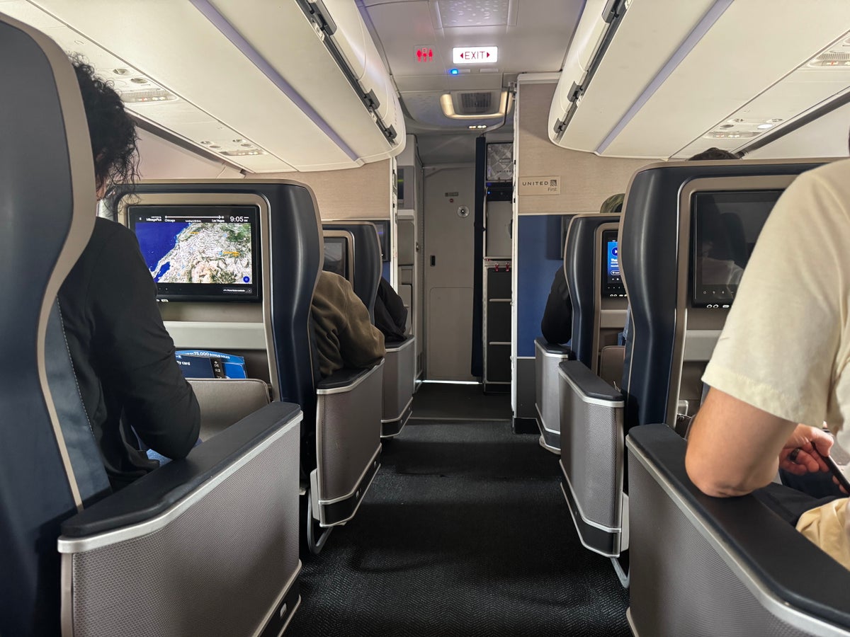 United Airlines A321neo first class eye level