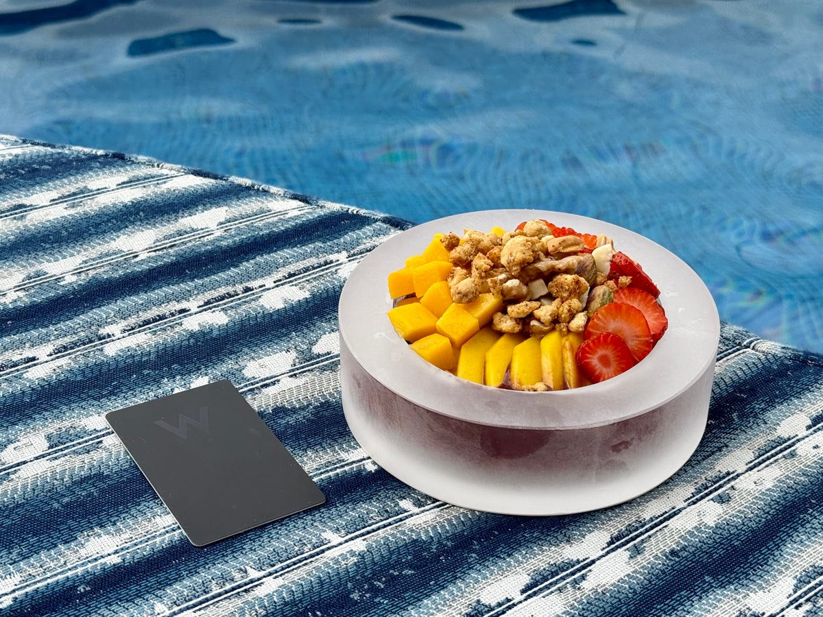 W Sao Paulo acai bowl