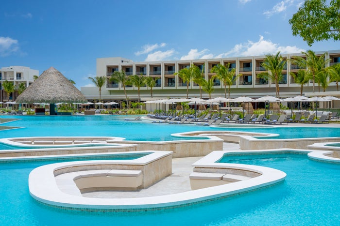 Zemi Miches Punta Cana All Inclusive Resort Curio Collection by Hilton Pool Lounges