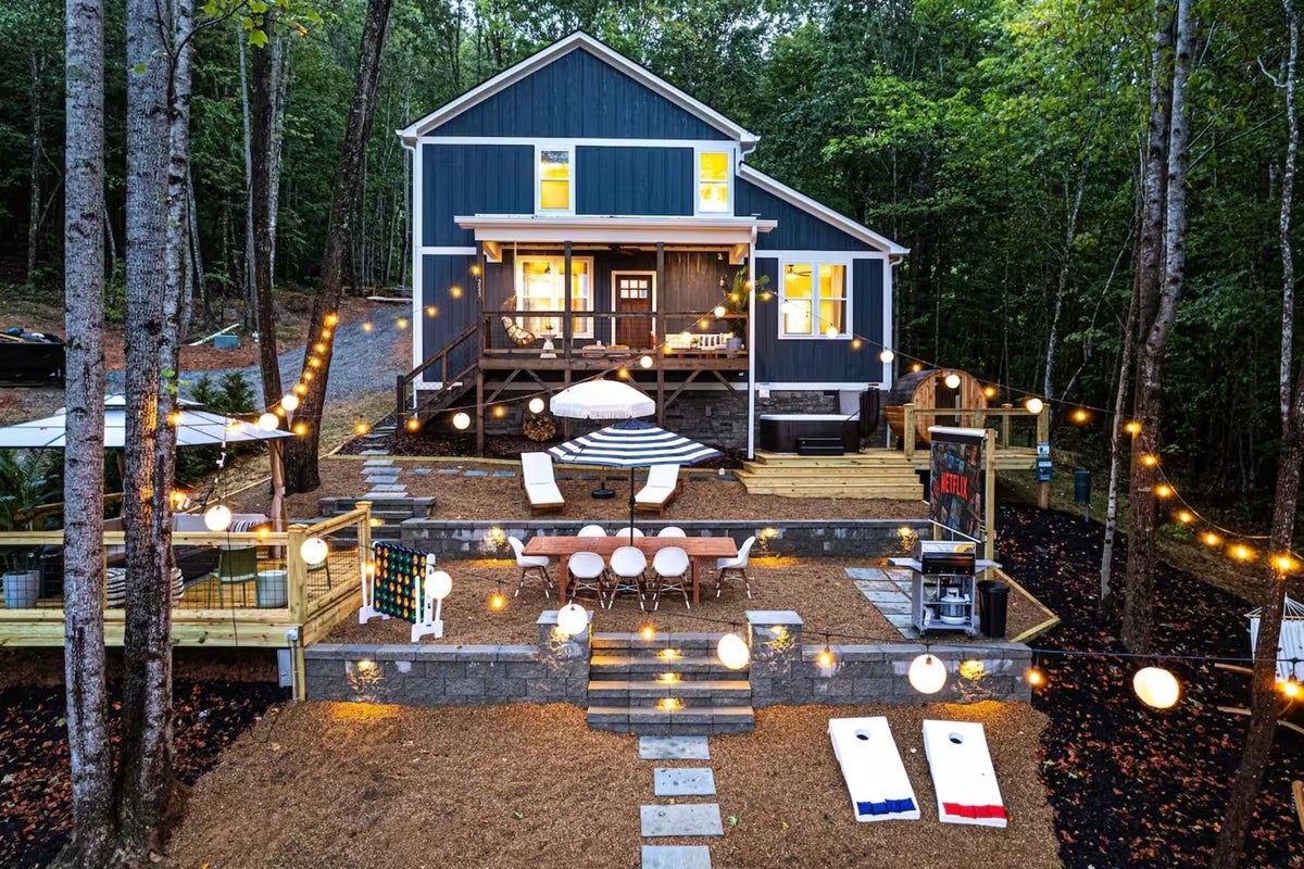 Capital One Adds Vacation Rentals to Credit Card Bonus Categories — What To Know