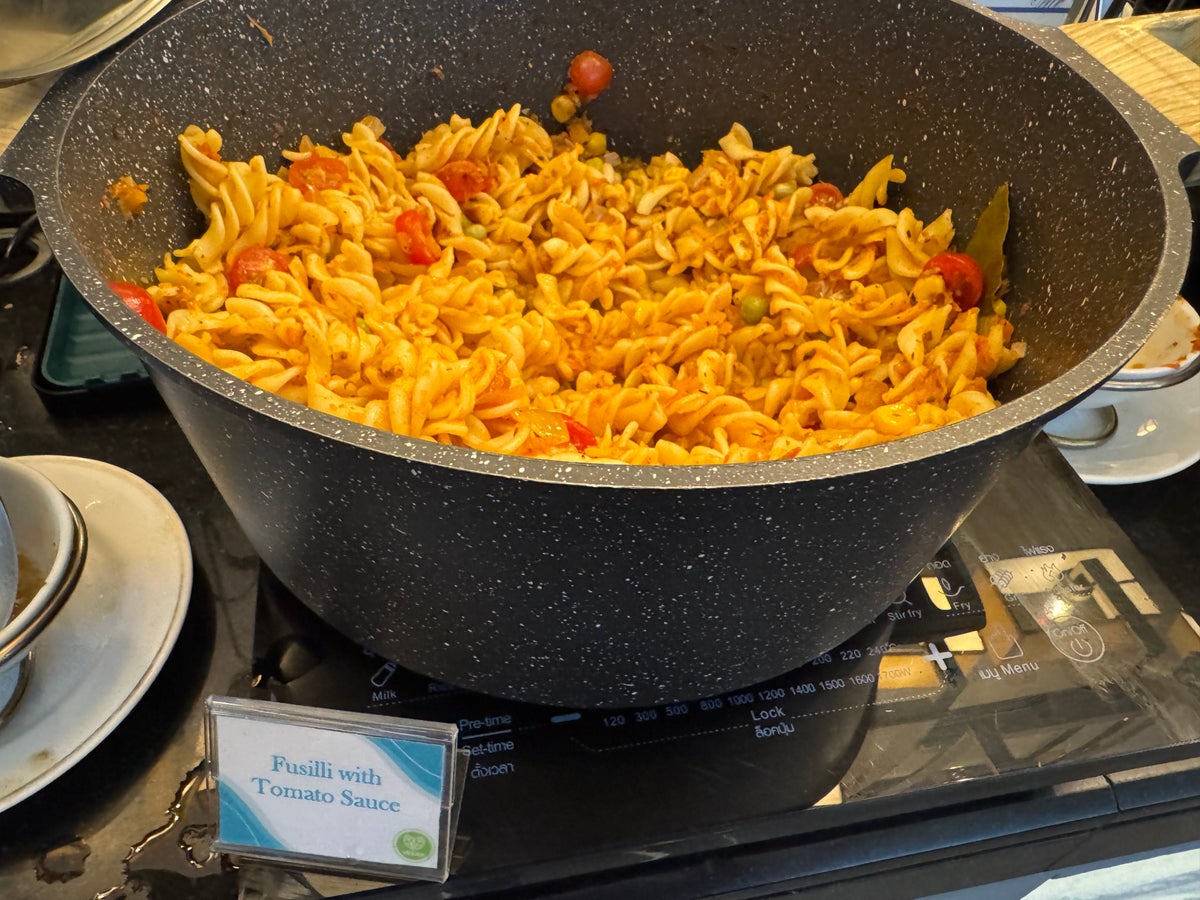 Coral Executive Lounge HKT pasta