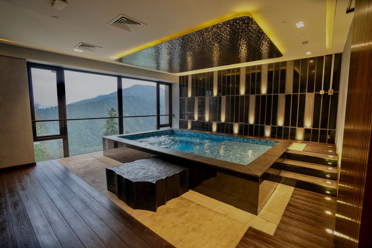 DoubleTree by Hilton Nathiagali Pool